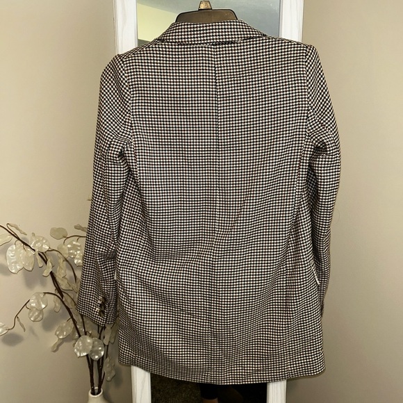 🍂H&M Black and White Checkered Blazer - Picture 2 of 3
